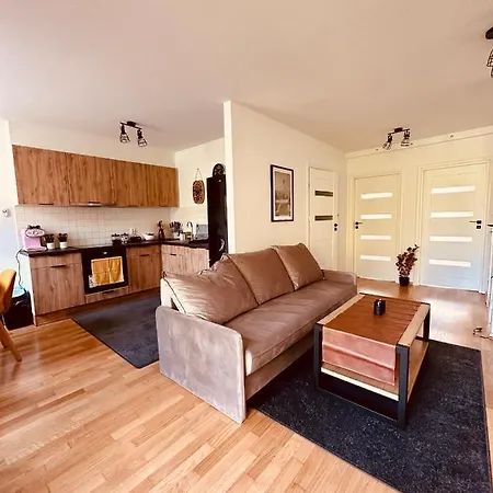 Sniezkowe - Dwupoziomowy Z Garazem Karpacz