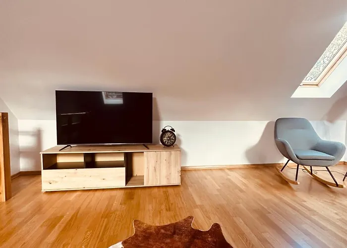 Sniezkowe - Dwupoziomowy Z Garazem *